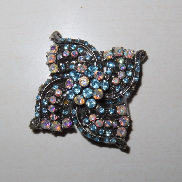 Jewelry - Vintage Multicolor Brooch